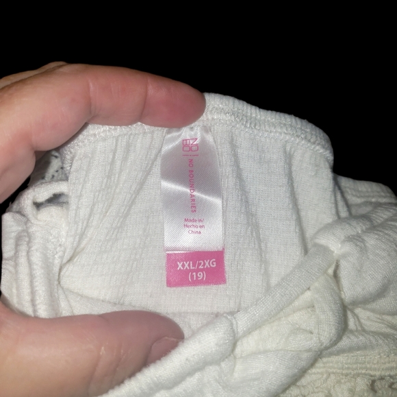 NEW NB Cold-Shoulder Top - Picture 9 of 9